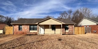 2372 Ashland Dr 2372 Ashland Dr Photo Gallery 1
