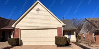 1208 WE Ross Pkwy W 1208 WE Ross Pkwy W Photo Gallery 1