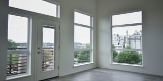 303 NE 6th Ave 303 NE 6th Ave Photo Gallery 1