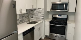 Tomlinson Court Apartments Tomlinson Court Apartments Photo Gallery 1