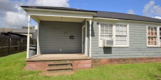 3812 Swanee St 3812 Swanee St Photo Gallery 1
