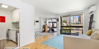 245 East 50th Street 7B 245 East 50th Street 7B Photo Gallery 1