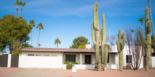 5130 E LAUREL Lane 5130 E LAUREL Lane Photo Gallery 1