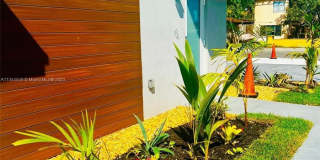 228 SE 9th Ct 228 SE 9th Ct Photo Gallery 1