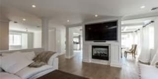 230 W Beech Street 230 W Beech Street Photo Gallery 1