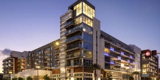 AMLI Park Broadway AMLI Park Broadway Photo Gallery 1