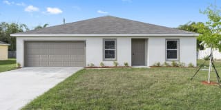 740 SW Avens Street 740 SW Avens Street Photo Gallery 1