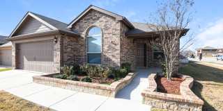 1100 Autumnwood Dr 1100 Autumnwood Dr Photo Gallery 1
