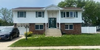 88 W Gates Avenue 88 W Gates Avenue Photo Gallery 1