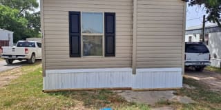 1010 E Crest Dr 1010 E Crest Dr Photo Gallery 1