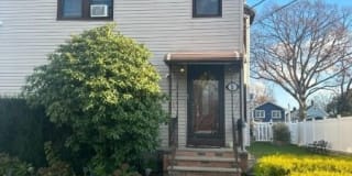 73 Lakewood Terrace, 3rd Fl 73 Lakewood Terrace, 3rd Fl Photo Gallery 1