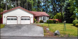 3311 Beemer Ct NE 3311 Beemer Ct NE Photo Gallery 1