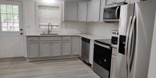 770 N Donahue Dr 770 N Donahue Dr Photo Gallery 1