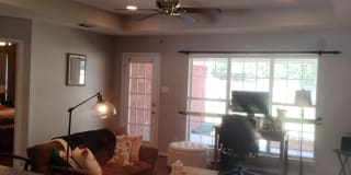 954 Henckley Avenue 954 Henckley Avenue Photo Gallery 1
