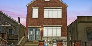 518 W 45th Place 518 W 45th Place Photo Gallery 1