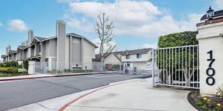 1700 W Cerritos Avenue 1700 W Cerritos Avenue Photo Gallery 1