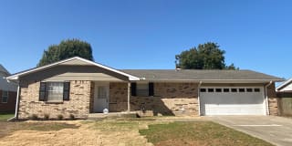2802 S Meyers Dr 2802 S Meyers Dr Photo Gallery 1
