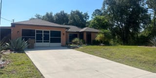 1902 Venice Avenue N 1902 Venice Avenue N Photo Gallery 1