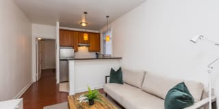 950 FRANKLIN 950 FRANKLIN Photo Gallery 1