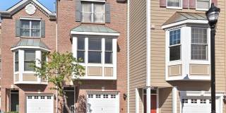 425 NEWBURGH CT 425 NEWBURGH CT Photo Gallery 1