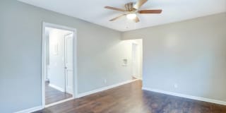 1116 E Park Ave 1116 E Park Ave Photo Gallery 1