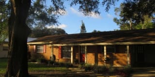 245 Oakwood Dr 245 Oakwood Dr Photo Gallery 1