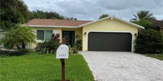 2353 NW 98th Ter 2353 NW 98th Ter Photo Gallery 1