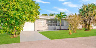 5714 NW 71st Avenue 5714 NW 71st Avenue Photo Gallery 1