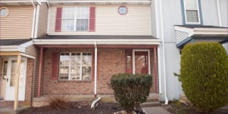 1138 HEDGEROW LANE 1138 HEDGEROW LANE Photo Gallery 1