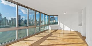 47 Center Blvd lic 47 Center Blvd lic Photo Gallery 1
