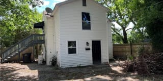 1233 Centre Avenue 1233 Centre Avenue Photo Gallery 1