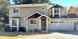 6624 206th PL NE 6624 206th PL NE Photo Gallery 1