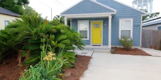 232 N Reus St 232 N Reus St Photo Gallery 1