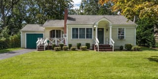 76 Country Club Road 76 Country Club Road Photo Gallery 1