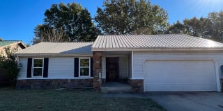 2502 S Fort Ave 2502 S Fort Ave Photo Gallery 1