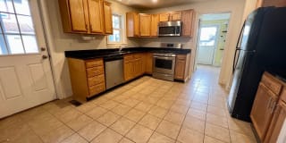 27 N Ambler St 27 N Ambler St Photo Gallery 1