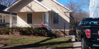1015 E Willcox Ave 1015 E Willcox Ave Photo Gallery 1