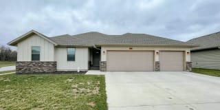 5556 W Pine 5556 W Pine Photo Gallery 1
