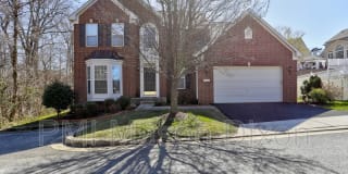 7232 Lyndsey Way 7232 Lyndsey Way Photo Gallery 1