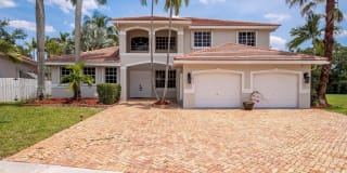351 SW 184th Ter 351 SW 184th Ter Photo Gallery 1