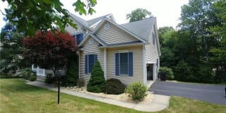6 Kalmia Drive 6 Kalmia Drive Photo Gallery 1