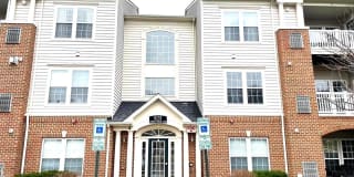 8135 CYPRUS CEDAR LN #B 8135 CYPRUS CEDAR LN #B Photo Gallery 1
