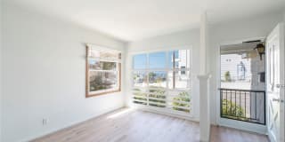 2416 Park Avenue 2416 Park Avenue Photo Gallery 1