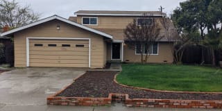 2525 Heather Dr. 2525 Heather Dr. Photo Gallery 1