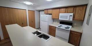 467 Spicer St - A 467 Spicer St - A Photo Gallery 1