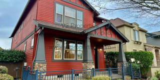 12012 SW Lausanne St 12012 SW Lausanne St Photo Gallery 1