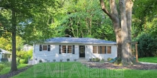 1952 Wellbourne Dr NE 1952 Wellbourne Dr NE Photo Gallery 1