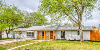 157 W WILDWOOD 157 W WILDWOOD Photo Gallery 1