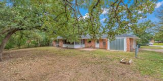 205 West Brookside Drive 205 West Brookside Drive Photo Gallery 1