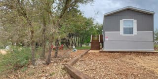 185 Lakeshore Ln 185 Lakeshore Ln Photo Gallery 1